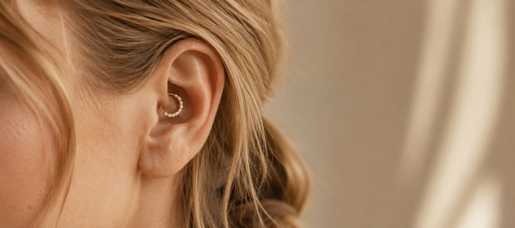Migræne piercing: Virker en daith piercing mod migræne? - BY CARA