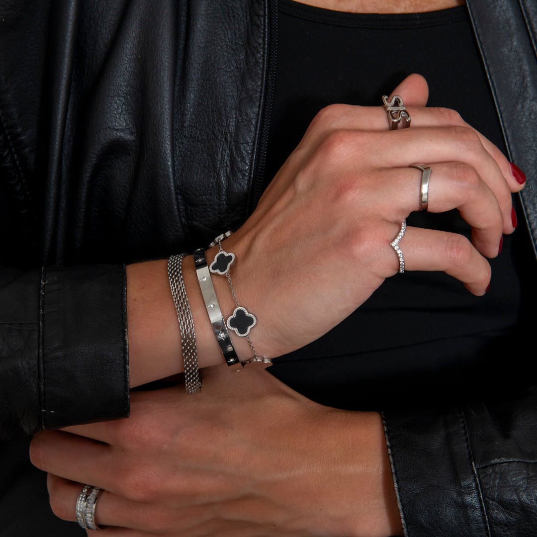 Ava Curve Ring Sølvfarvet - BY CARA