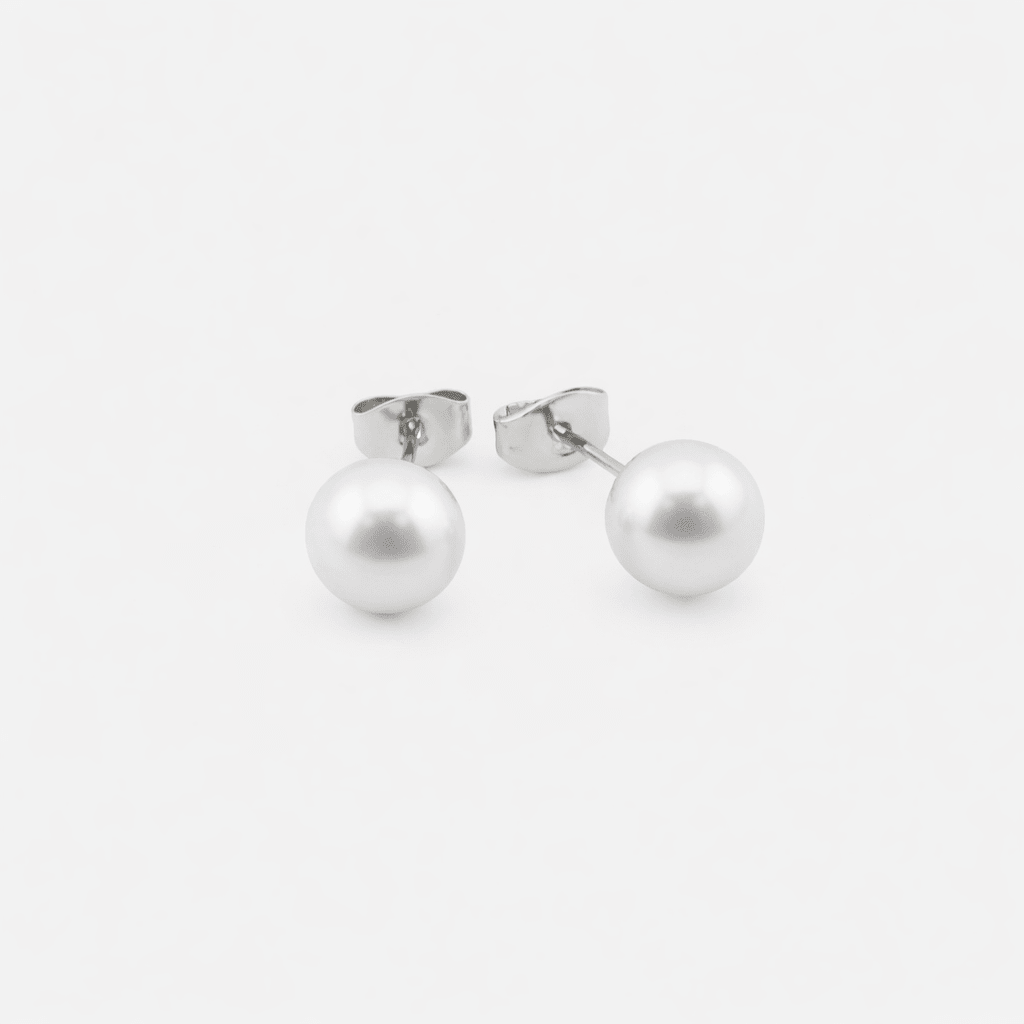 Celeste Pearl Studs 6 mm Sølvfarvet - BY CARA