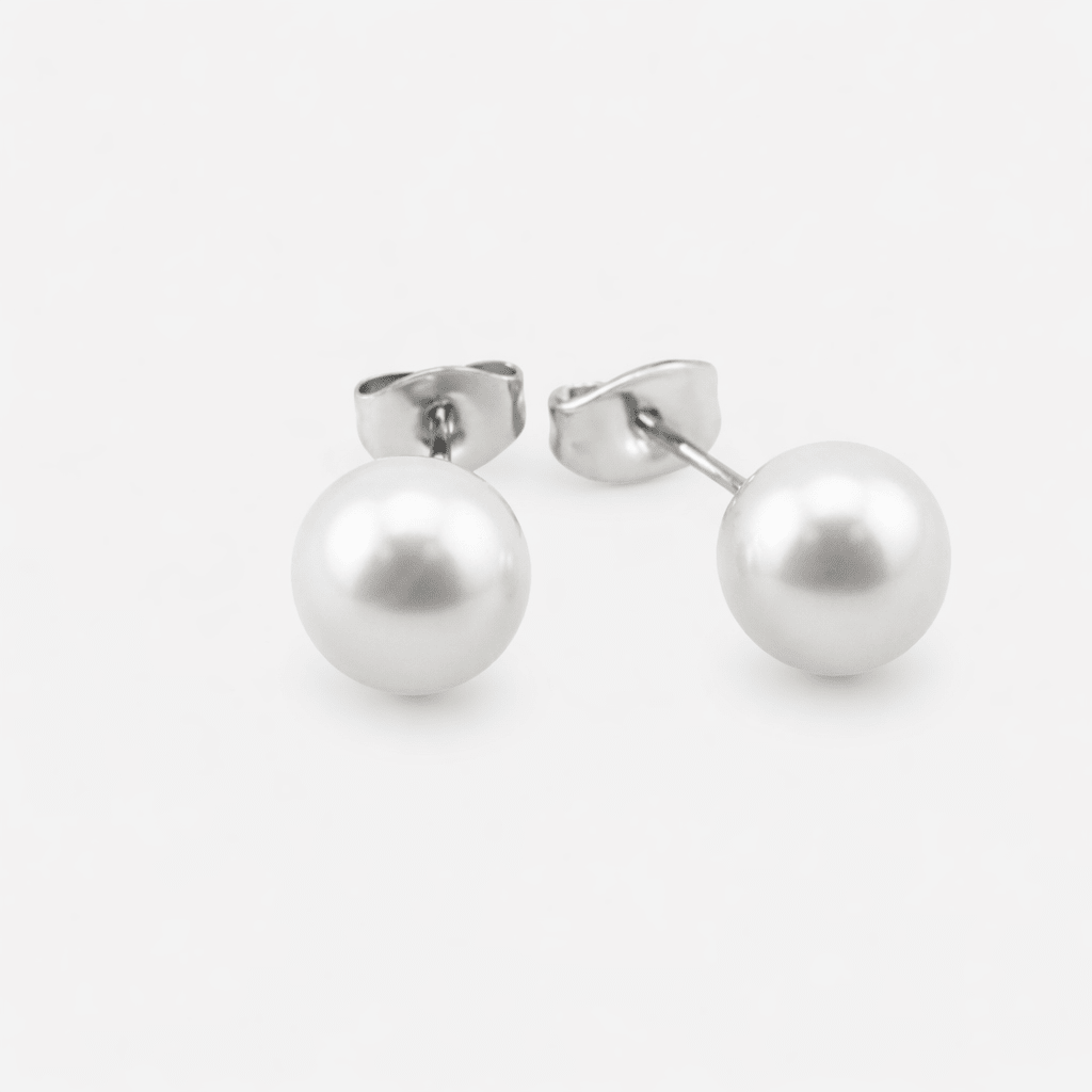 Celeste Pearl Studs 8 mm Sølvfarvet - BY CARA