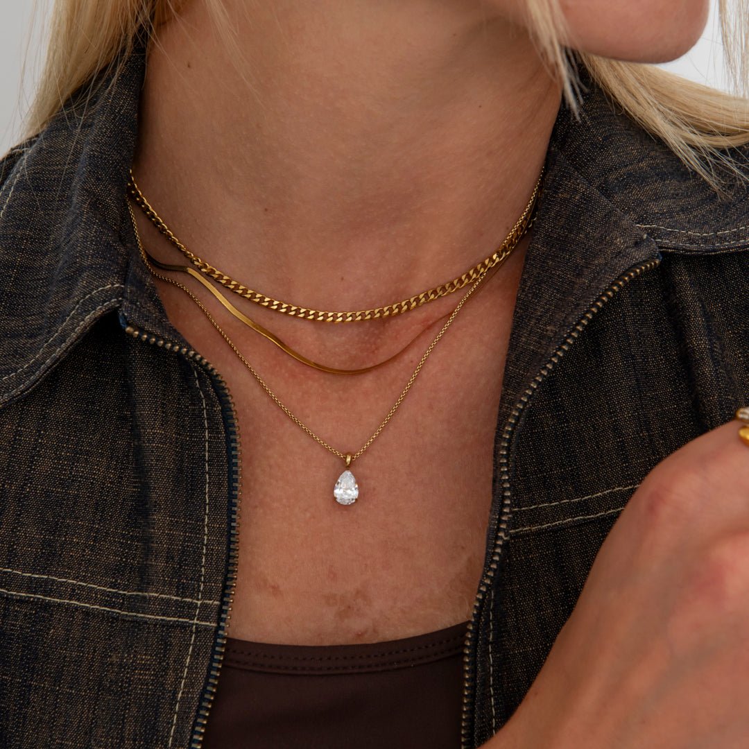 Céleste Teadrop Halskæde 18K Guldbelagt - BY CARA