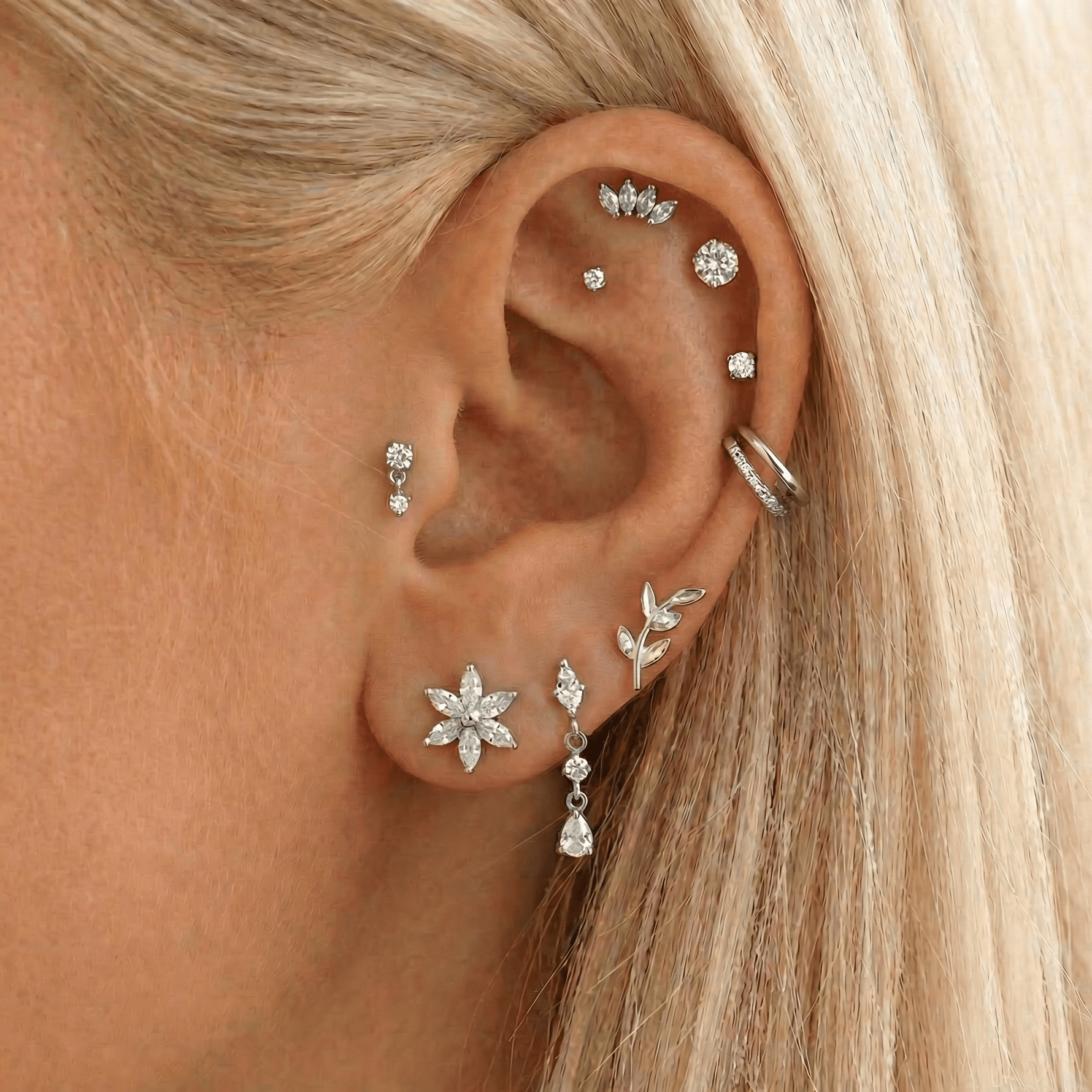Crystal Daisy Labret sølvfarvet - BY CARA