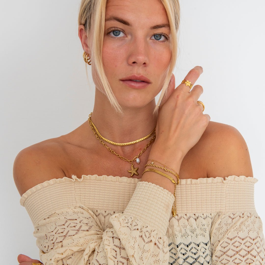 Daisy Bloom Justerbar Ring 18K Guldbelagt - BY CARA