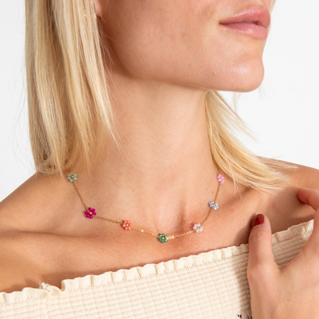 Daisy Pastel Halskæde 18K Guldbelagt - BY CARA
