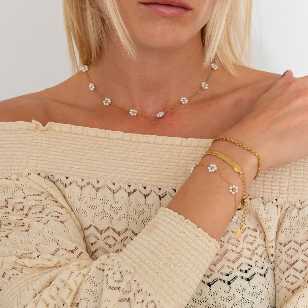 Daisy White Armbånd 18K Guldbelagt - BY CARA