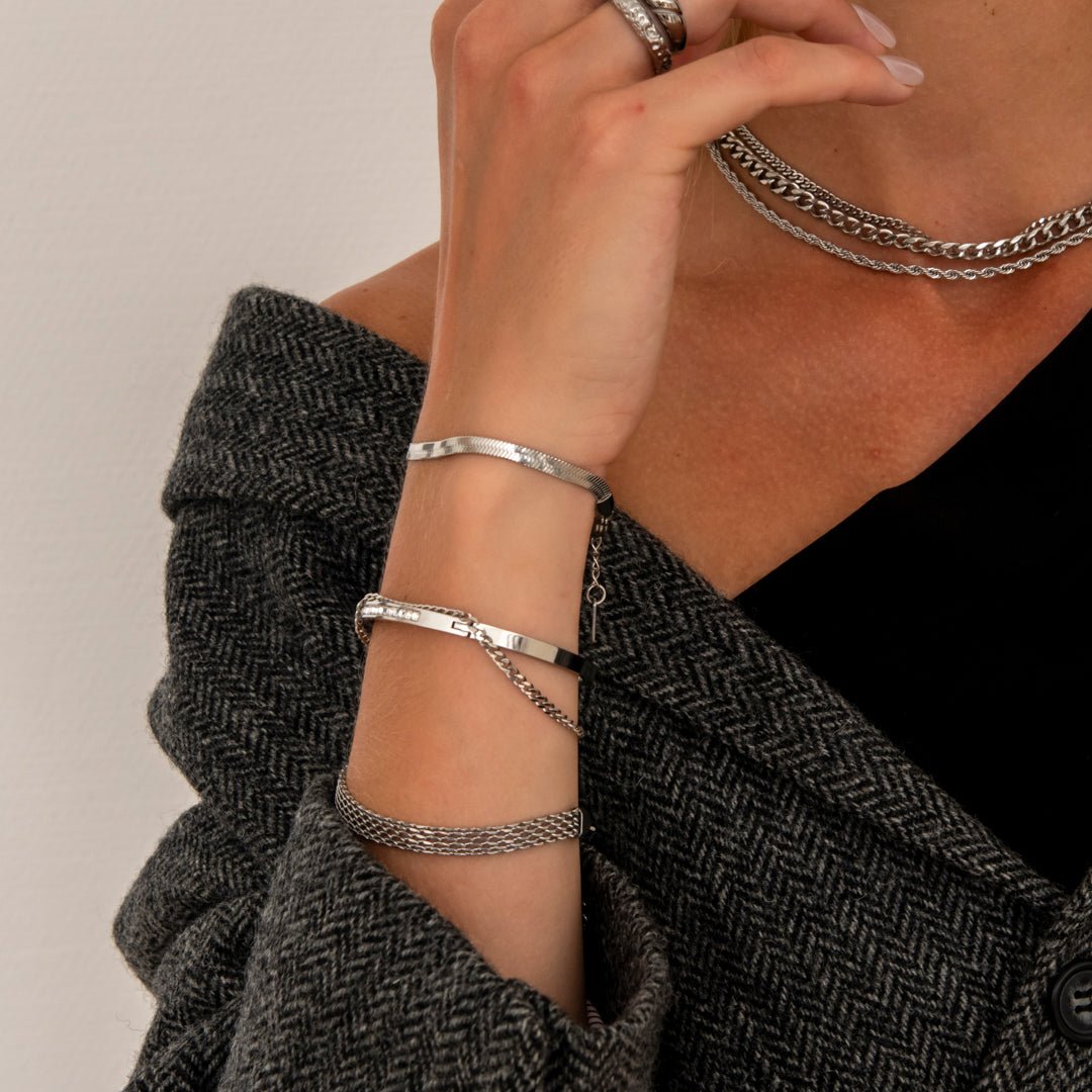 Flad Slange Armbånd Sølvfarvet 4 mm - BY CARA