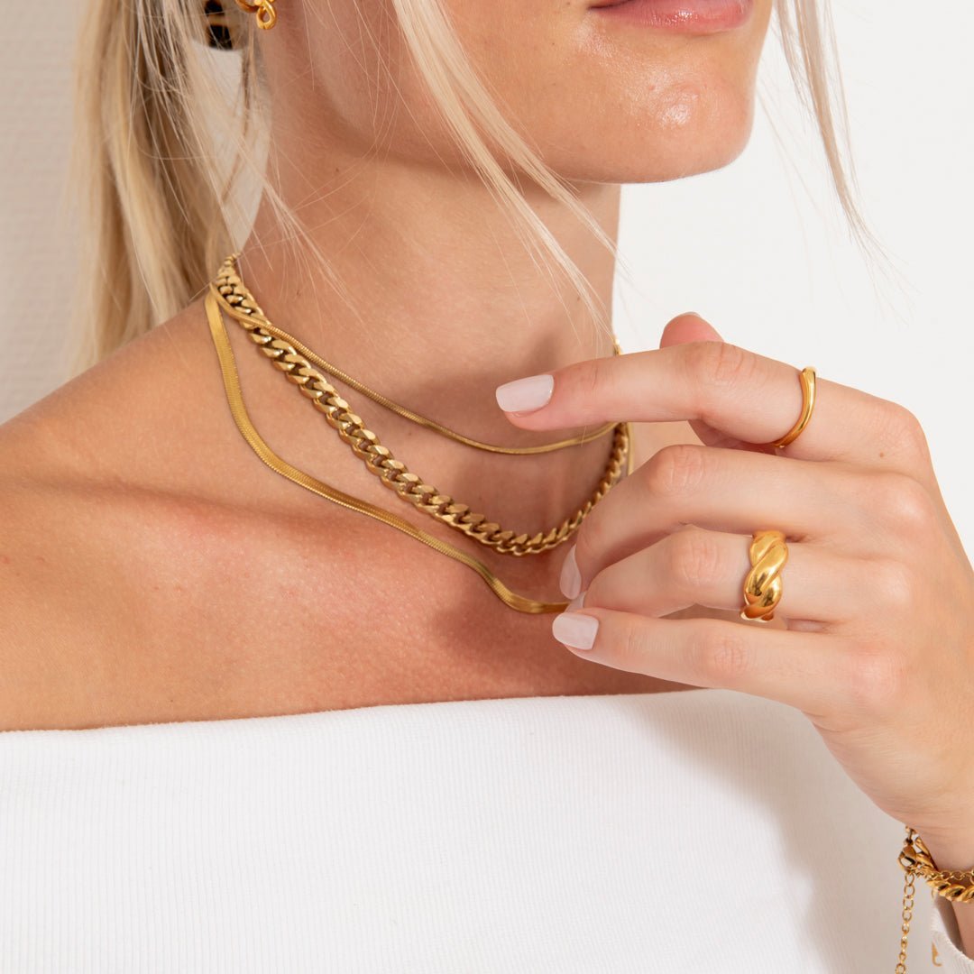 Flad Slange Halskæde 18K Guldbelagt 4 mm - BY CARA