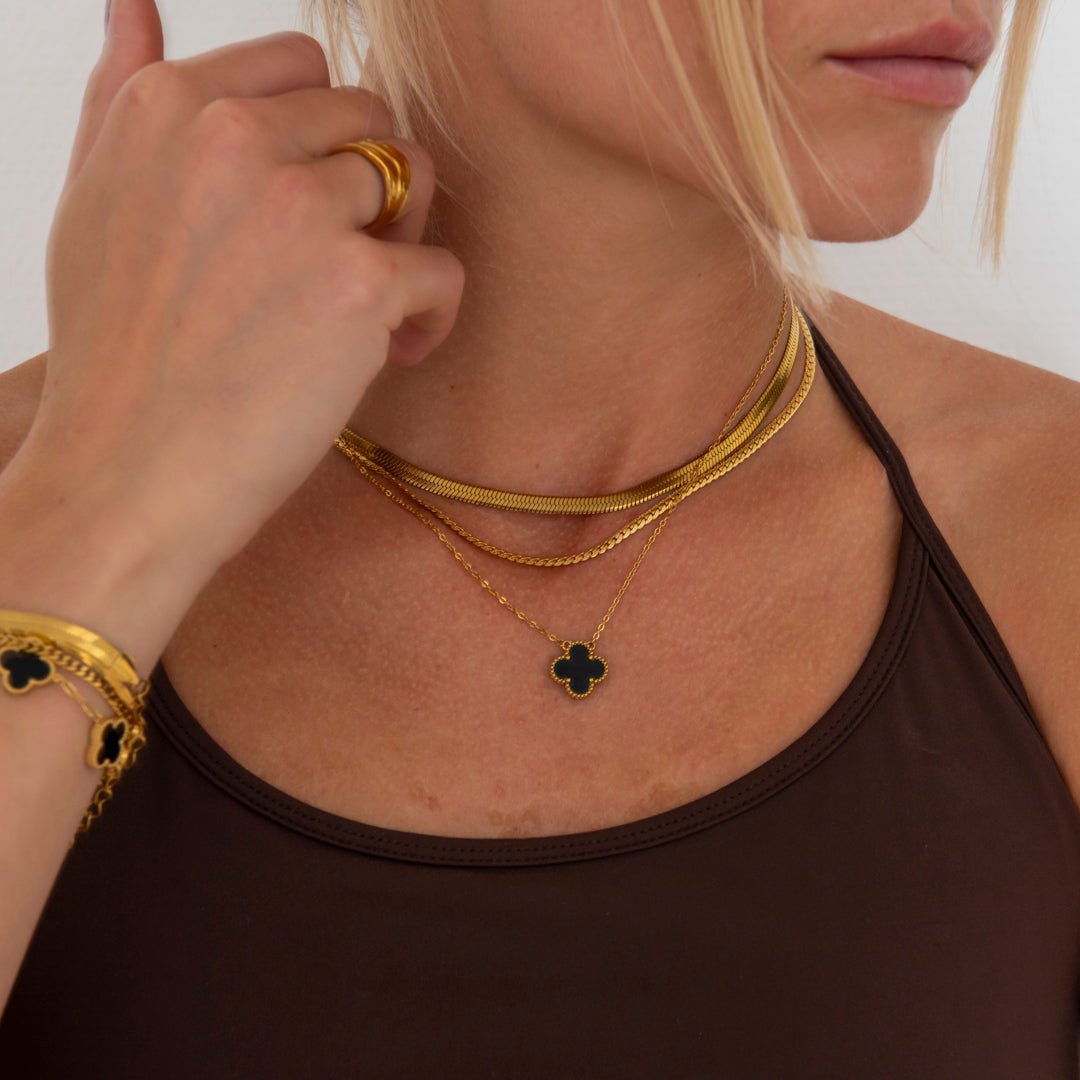 Golden Clover Black Armbånd 18K Guldbelagt - BY CARA
