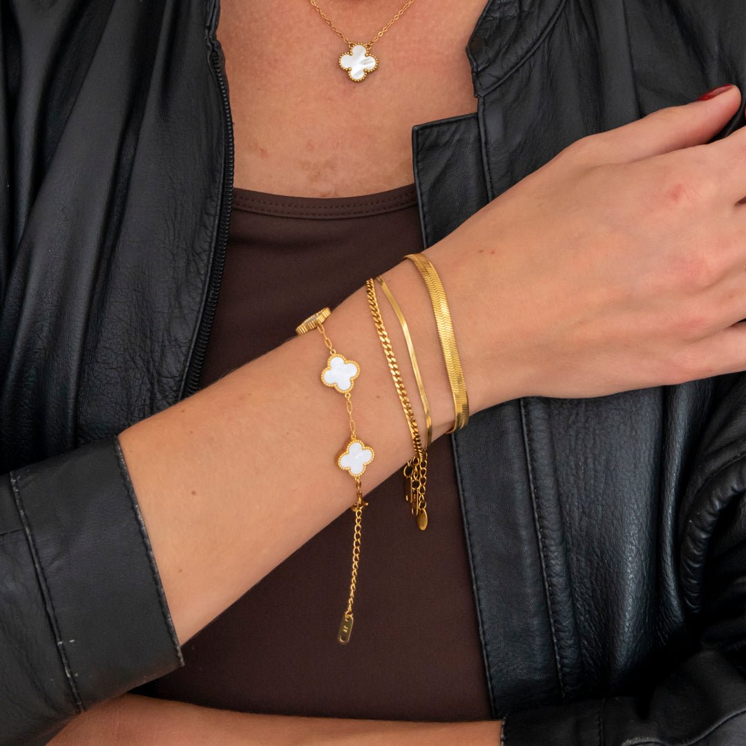 Golden Clover White Armbånd 18K Guldbelagt - BY CARA