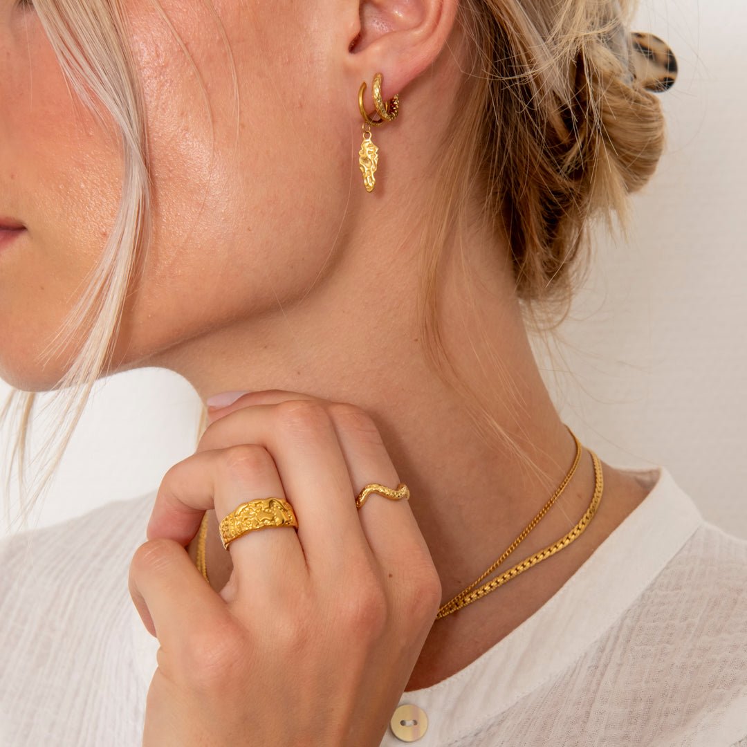 Golden Lava Crest Ring 18K Guldbelagt - BY CARA