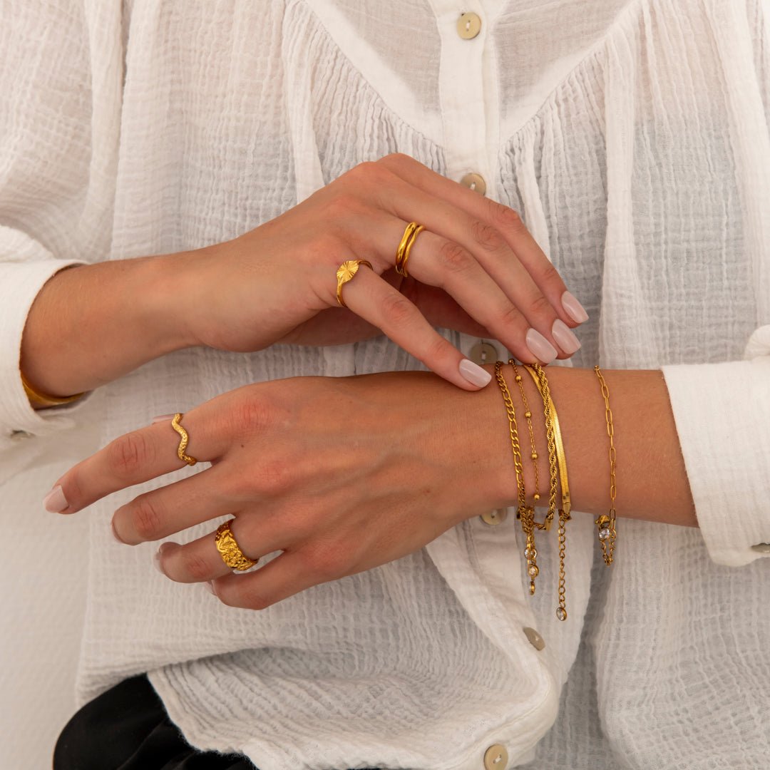 Golden Lava Crest Ring 18K Guldbelagt - BY CARA