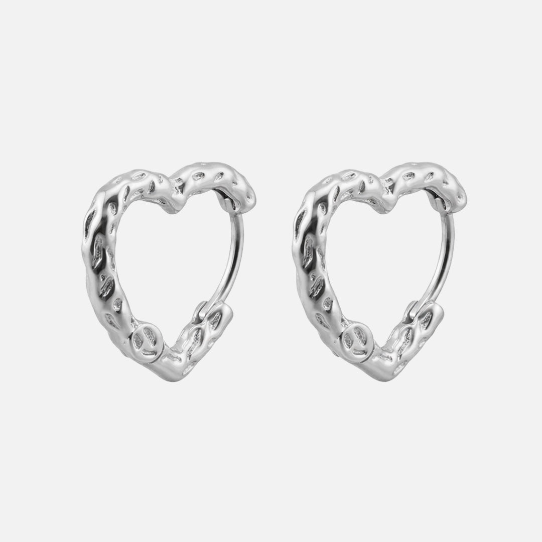 Hammered Heart Hoops Sølvfarvet - BY CARA