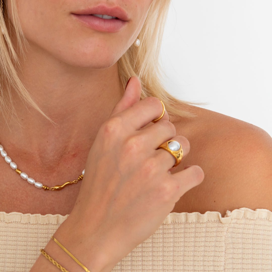 Pearl Dome Ring 18K Guldbelagt - BY CARA