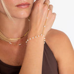 Pearl Touch Hand Armbånd 18K Guldbelagt - BY CARA