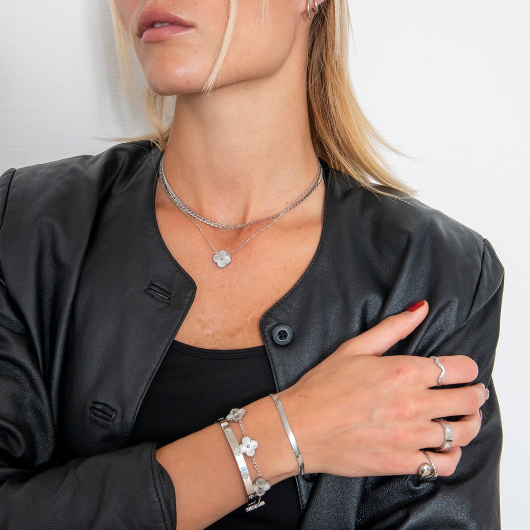 Soleil Clover Armbånd Sølvfarvet - BY CARA