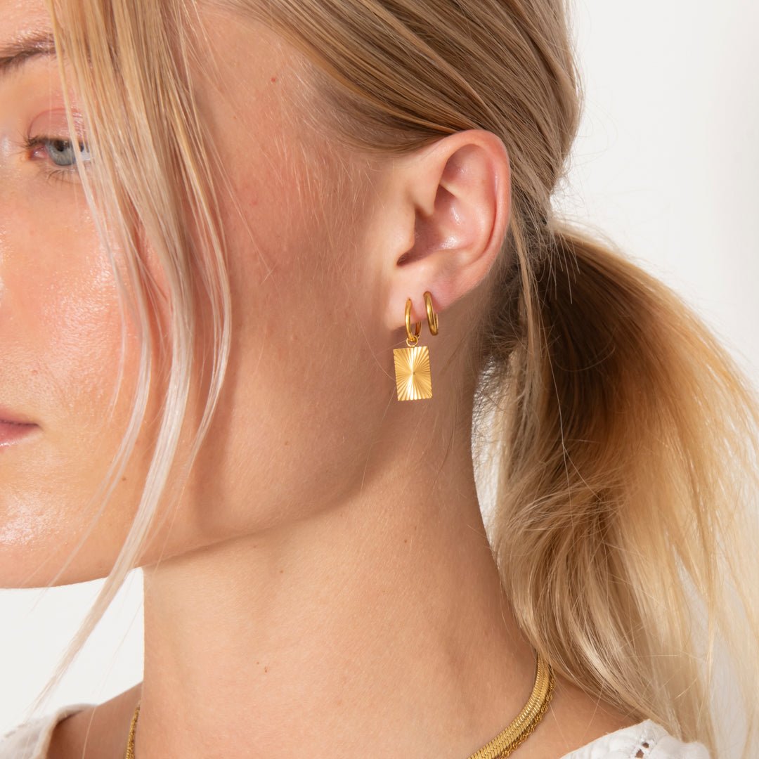 Sunbeam Square Hoops 18K Guldbelagt - BY CARA